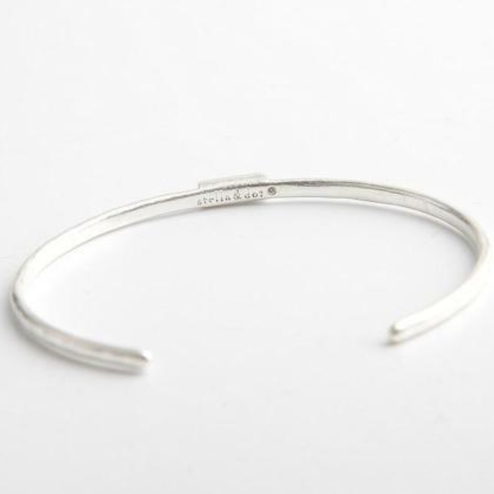 :: Stella & Dot [SILVER] Delicate Camille Cuff - Picture 4 of 5